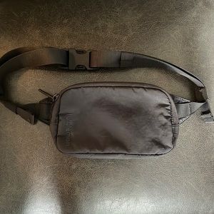 Lululemon mini belt bag